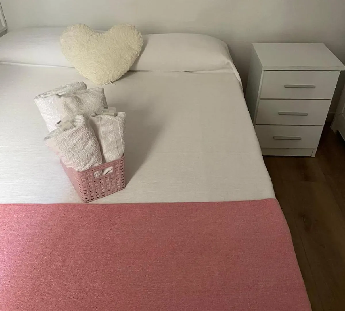 Apartmán Habitacion En Alquiler L'Hospitalet de Llobregat